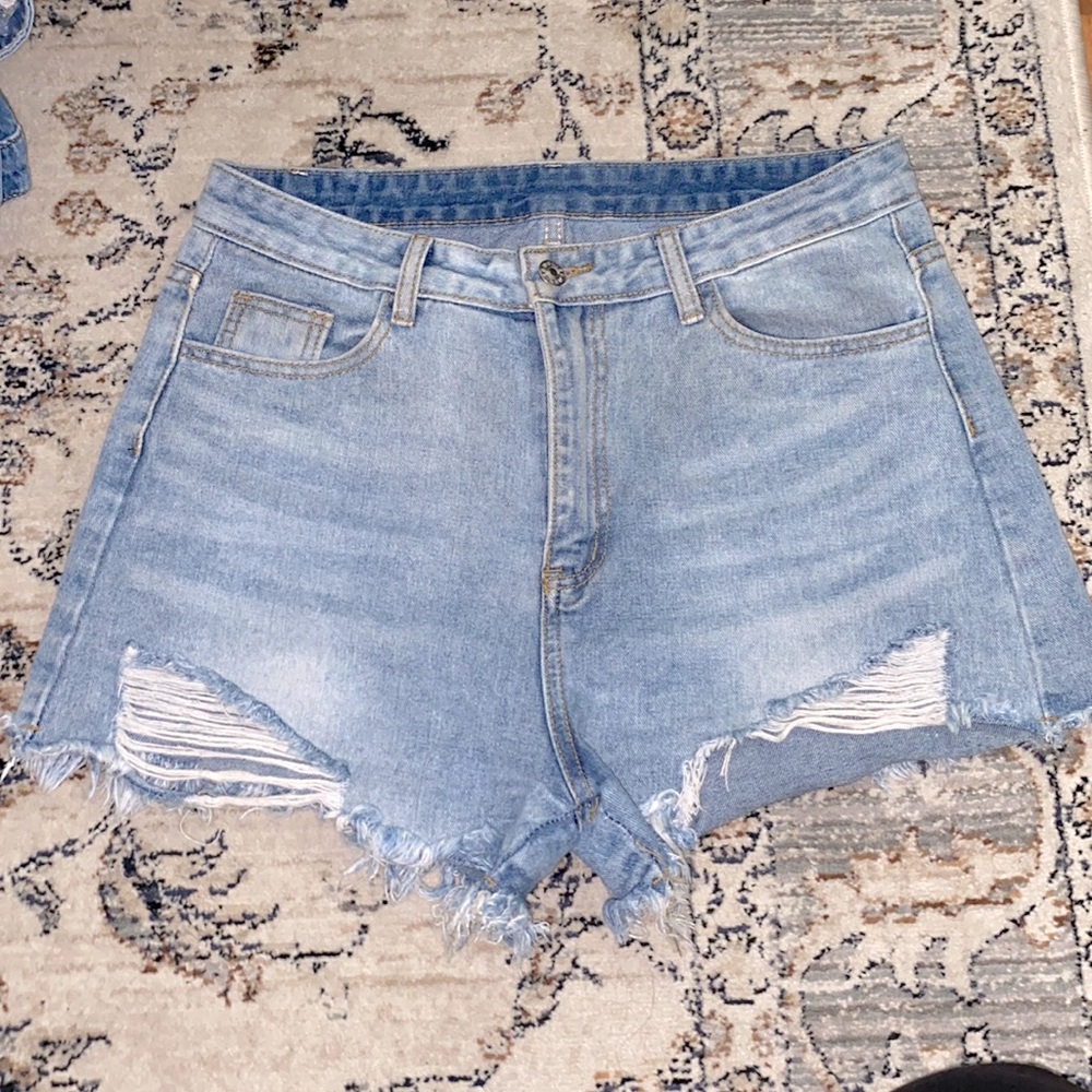 SHEIN high rise short shorts, distressed, size Large